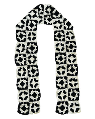 GRANNY SQUARE SCARF