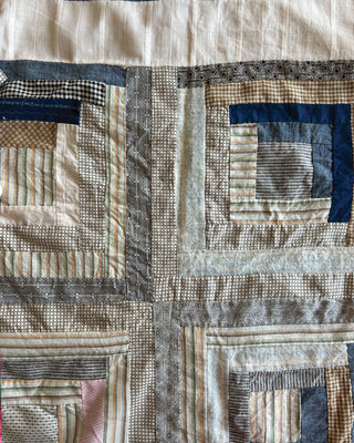 THE QUILTED PINAFORE - COOL LOG CABIN
